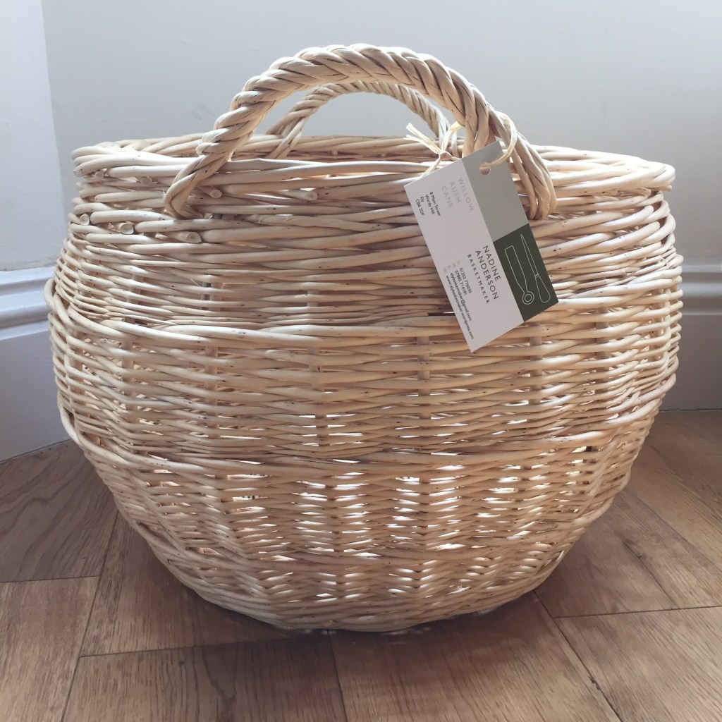 Log basket in English rand side weave